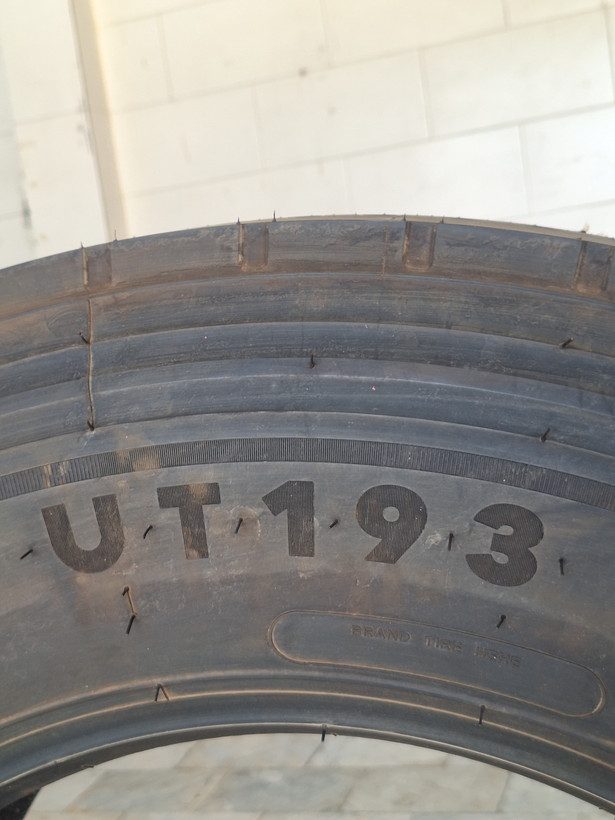لاستیک سنگین یودمون 385/55/22.5 گل UT193