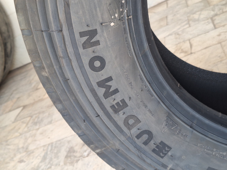لاستیک سنگین یودمون 385/55/22.5 گل UT193