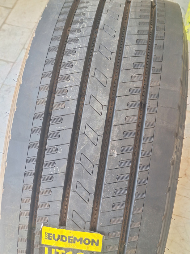 لاستیک سنگین یودمون 385/55/22.5 گل UT193
